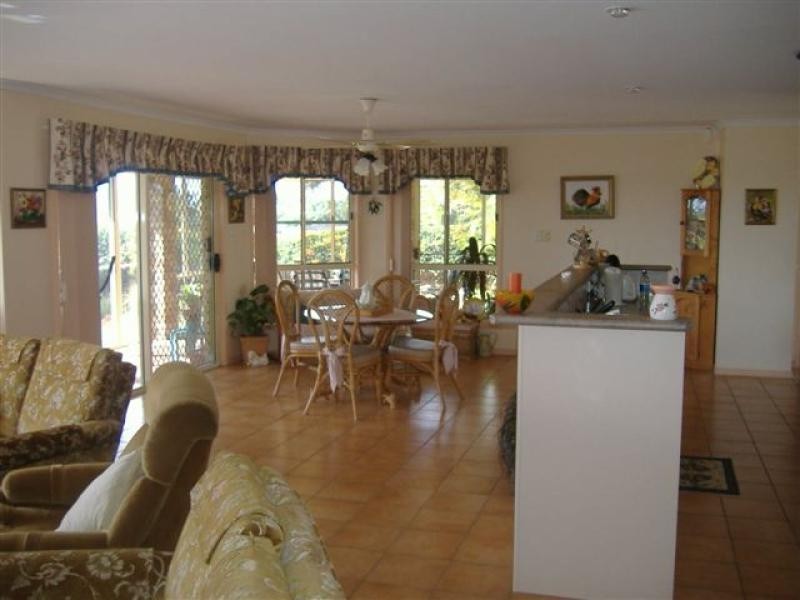 6 Faraday Court, Urraween QLD 4655