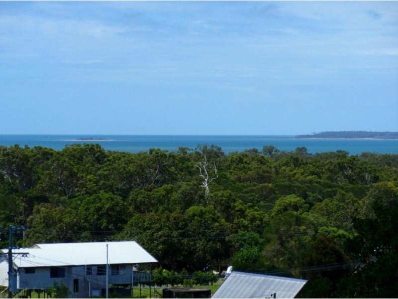 7 Blue Water Drive, Booral QLD 4655