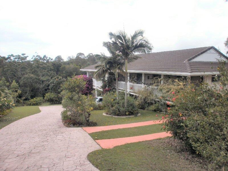 42 Karraschs Road, Dundowran QLD 4655