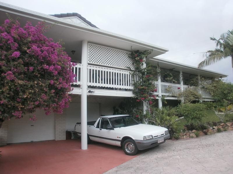 42 Karraschs Road, Dundowran QLD 4655