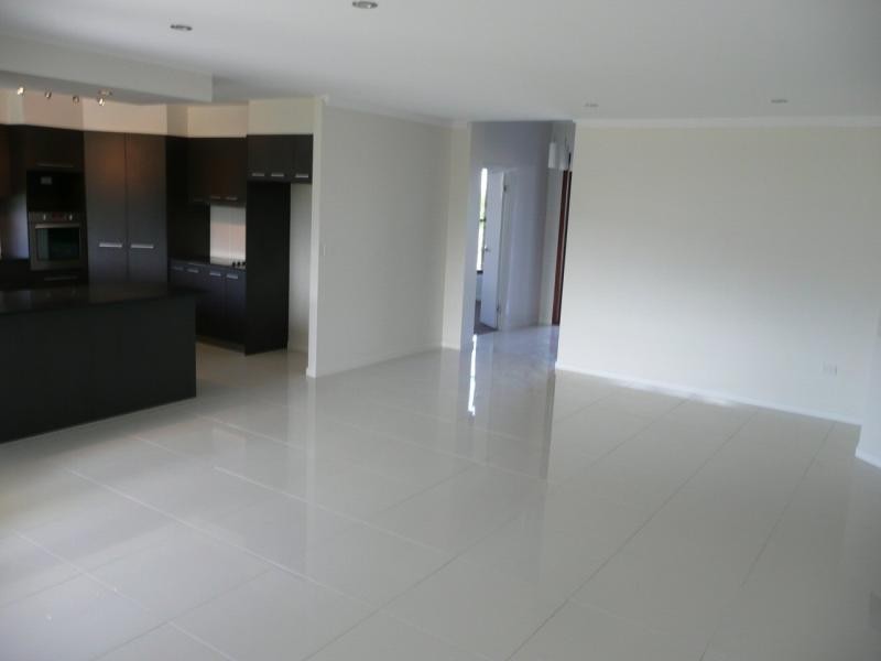 23 Parklands Boulevard, Wondunna QLD 4655