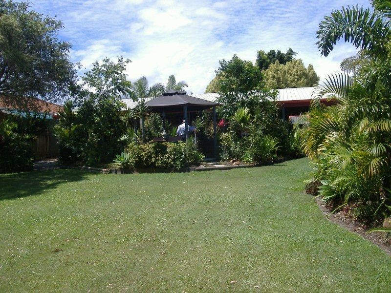 5 Jensen Drive, Urraween QLD 4655