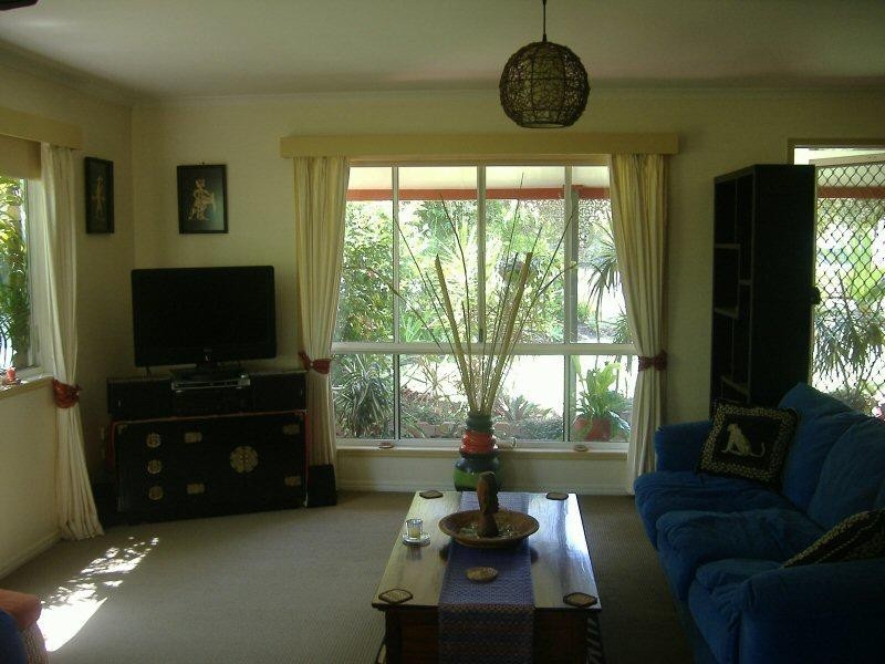 5 Jensen Drive, Urraween QLD 4655