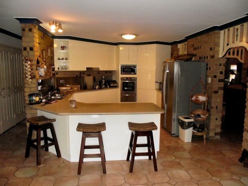 28 Aimee Drive, Urangan QLD 4655