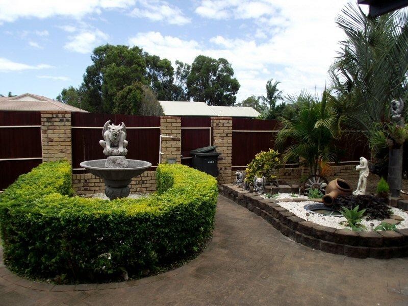 28 Aimee Drive, Urangan QLD 4655