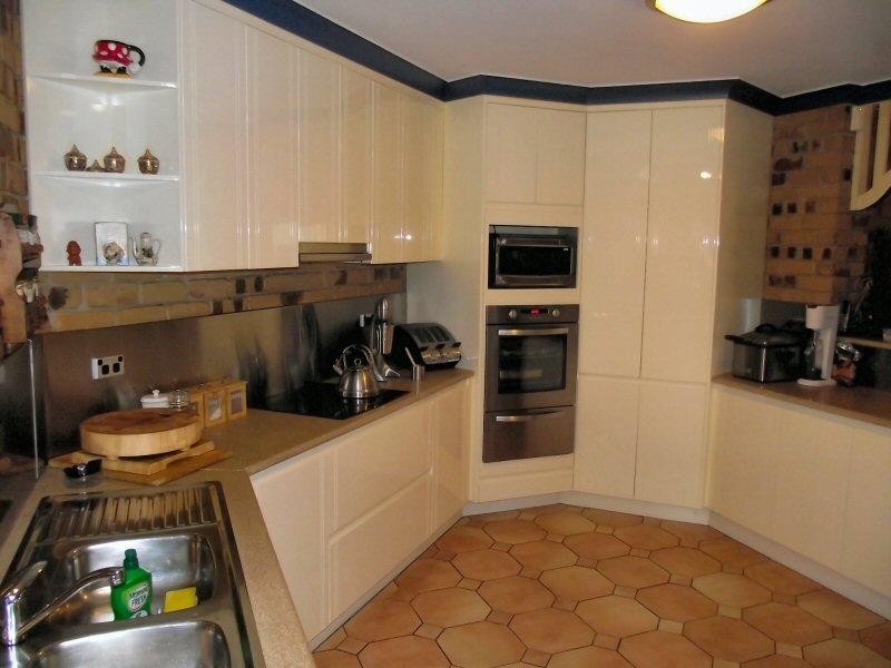 28 Aimee Drive, Urangan QLD 4655