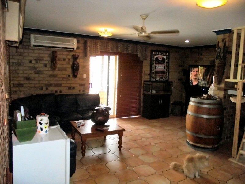 28 Aimee Drive, Urangan QLD 4655