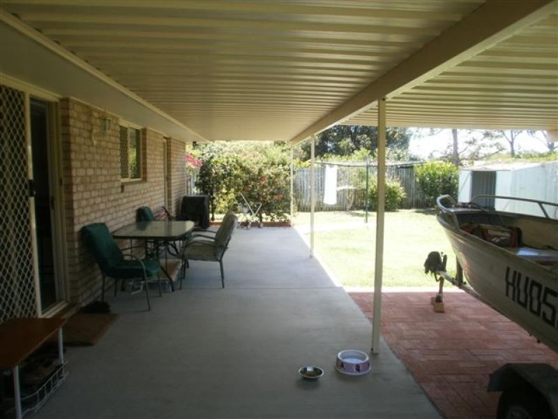 8 Sittella Close, Eli Waters QLD 4655