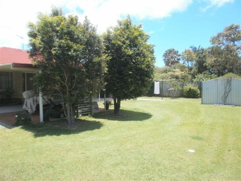 8 Sittella Close, Eli Waters QLD 4655