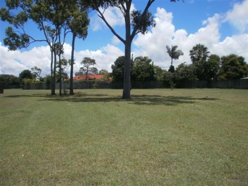 8 Sittella Close, Eli Waters QLD 4655
