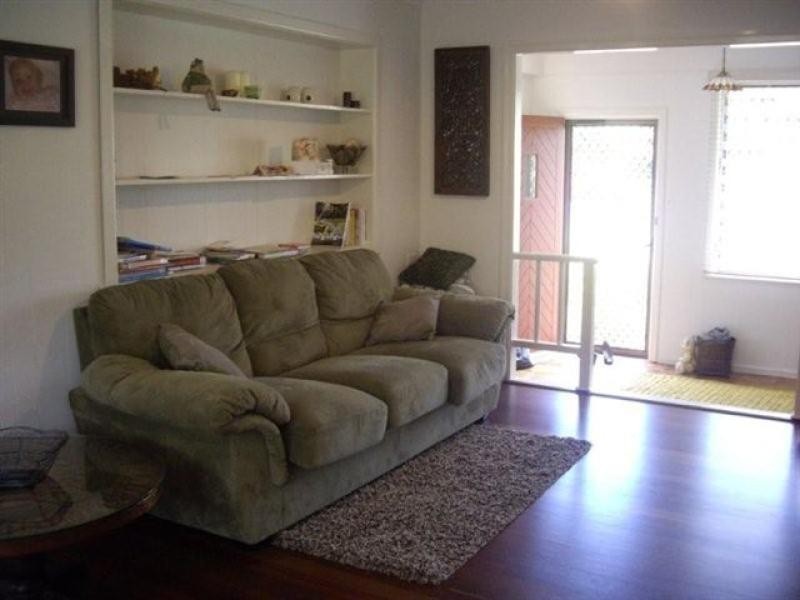 19 Truro Street, Torquay QLD 4655