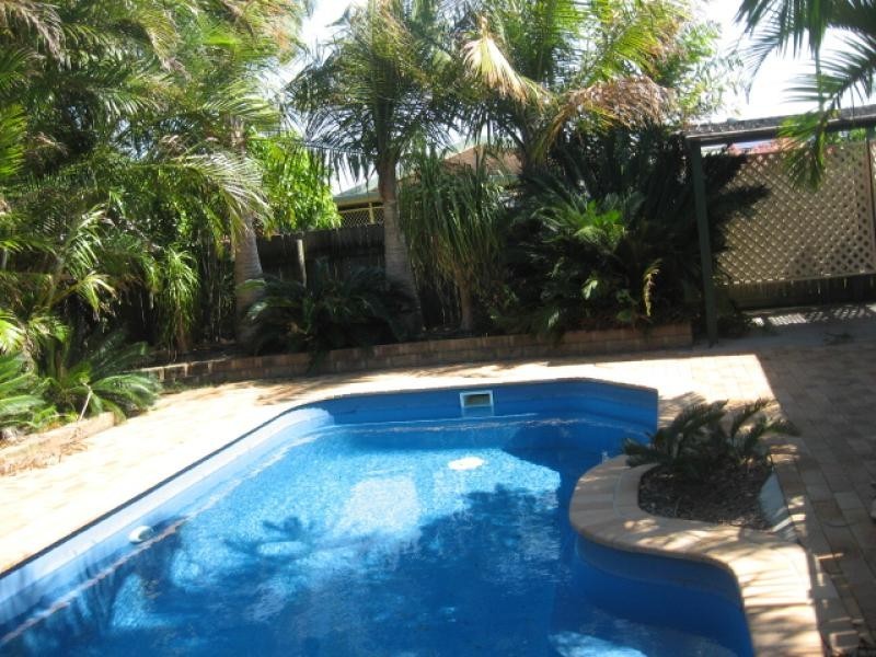 18 Wuruma Street, Scarness QLD 4655