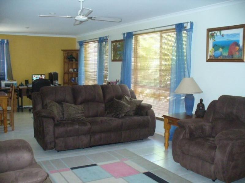 32 Banksia Park Drive, Scarness QLD 4655