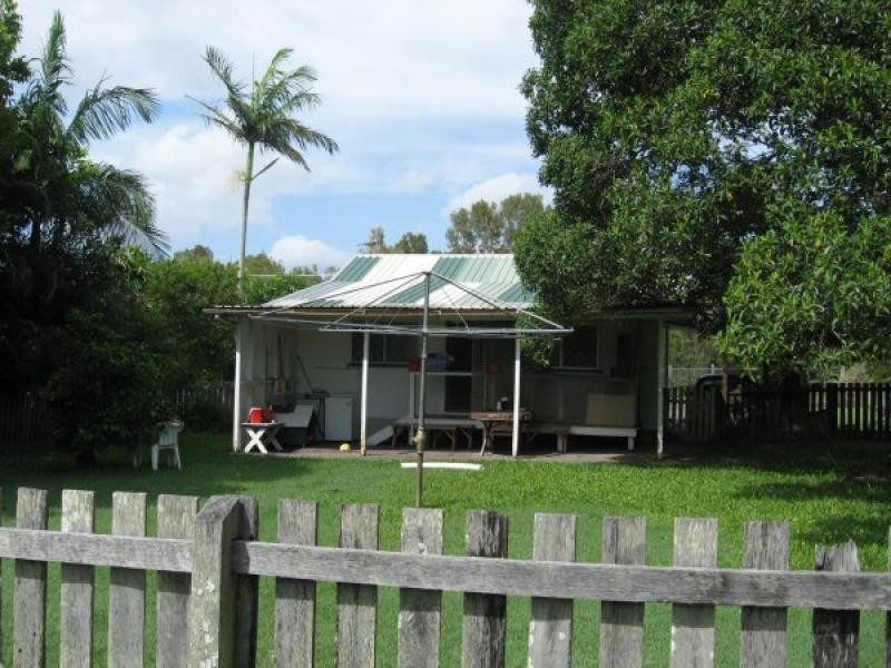 220 Esplanade, Pialba QLD 4655