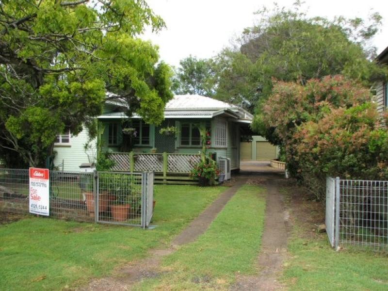 9 Pine Street, Torquay QLD 4655