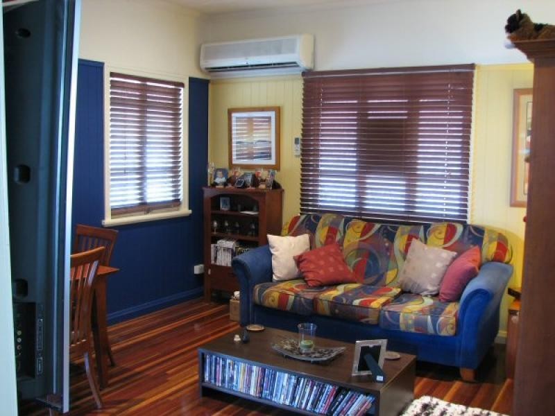 9 Pine Street, Torquay QLD 4655