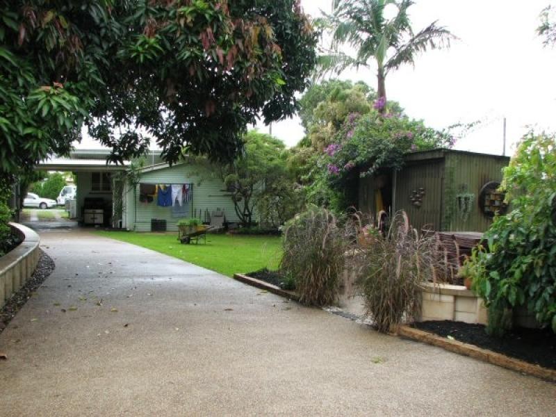 9 Pine Street, Torquay QLD 4655