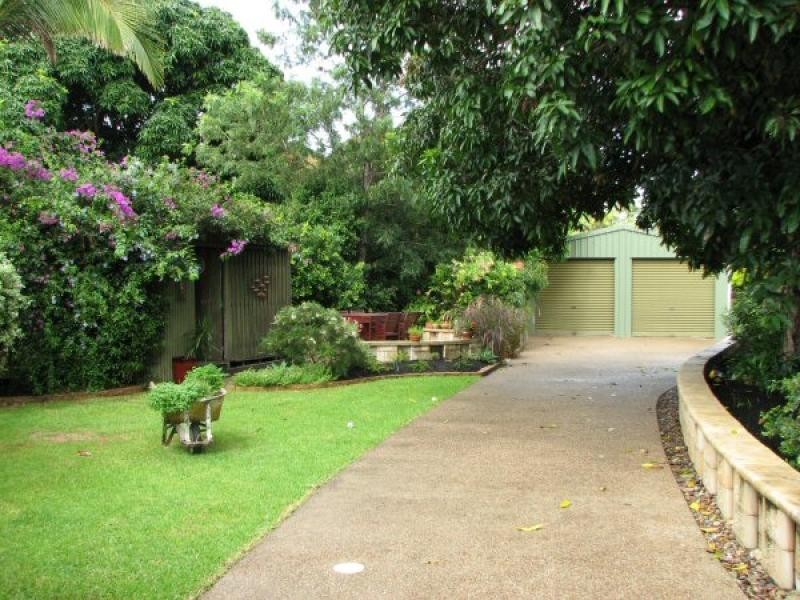 9 Pine Street, Torquay QLD 4655