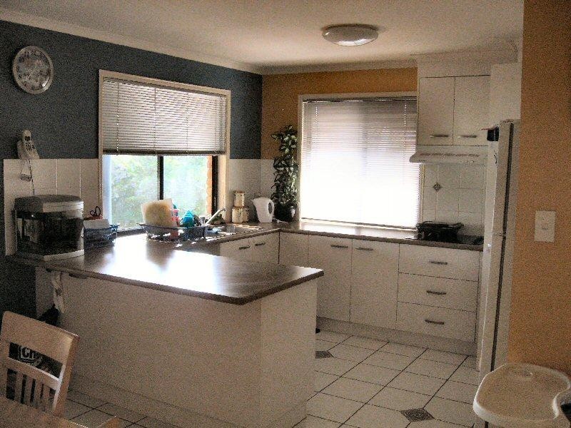 7 Cleo Court, Torquay QLD 4655
