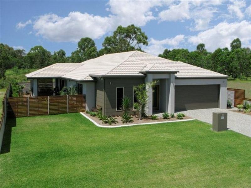 14 Oceanblue Boulevard, Pialba QLD 4655