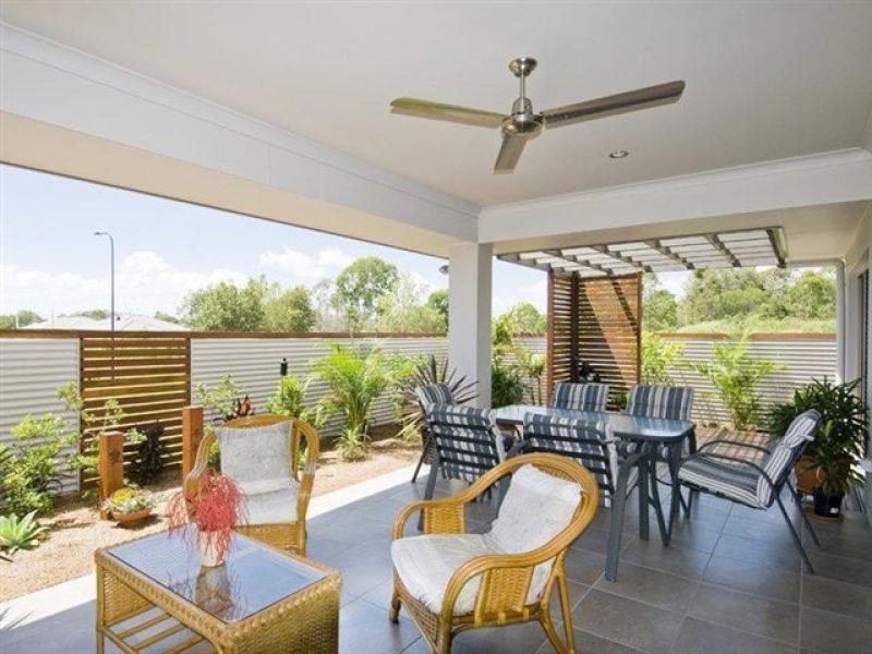 14 Oceanblue Boulevard, Pialba QLD 4655