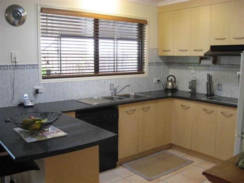 4 Jonwest Close, Torquay QLD 4655