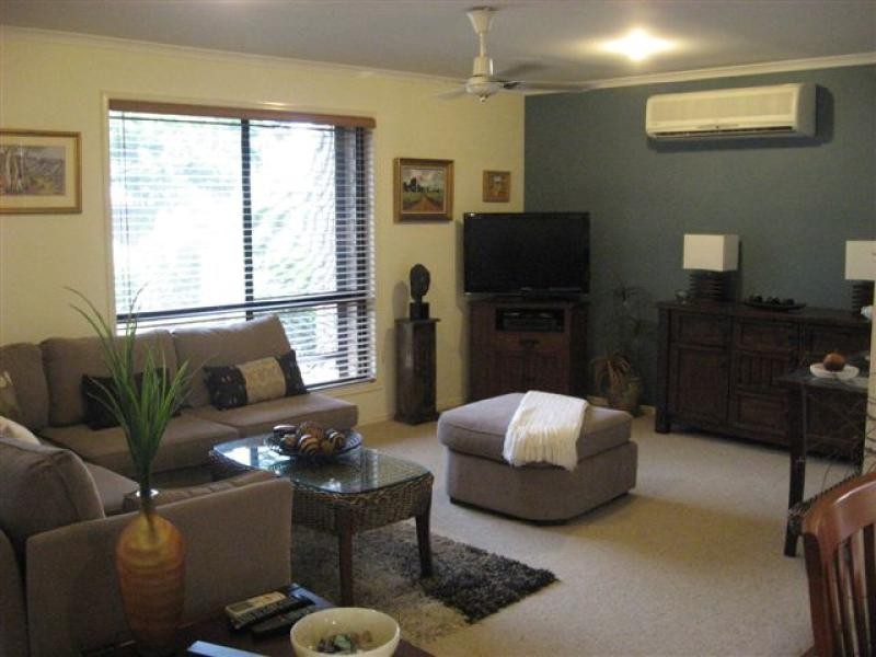 4 Jonwest Close, Torquay QLD 4655