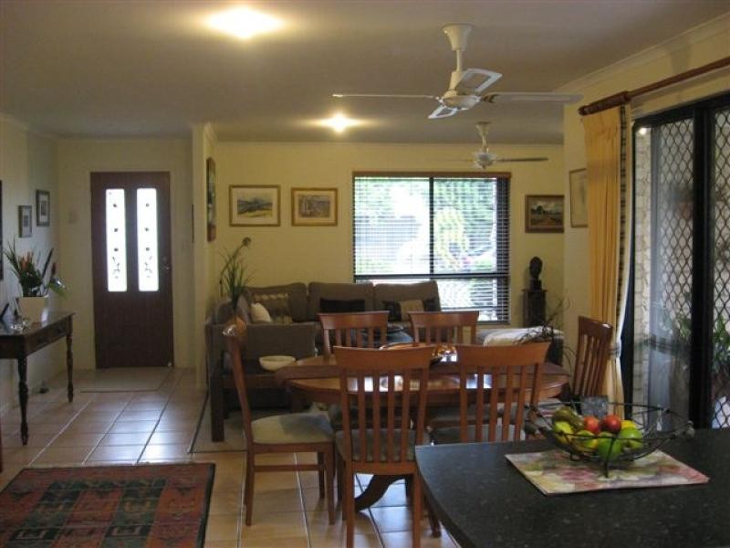 4 Jonwest Close, Torquay QLD 4655