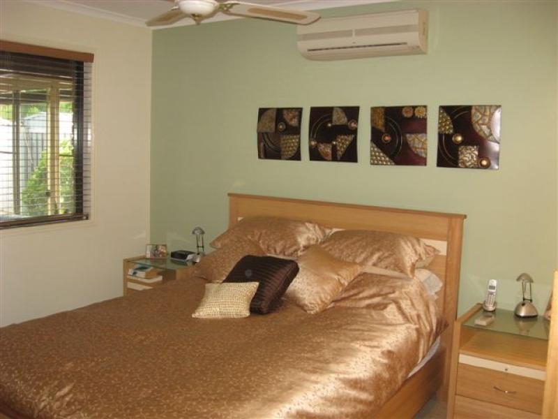 4 Jonwest Close, Torquay QLD 4655