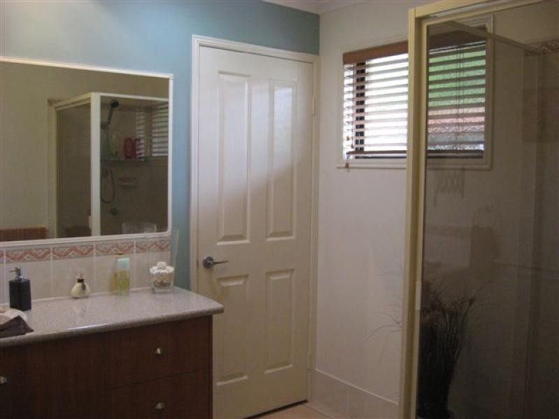 4 Jonwest Close, Torquay QLD 4655