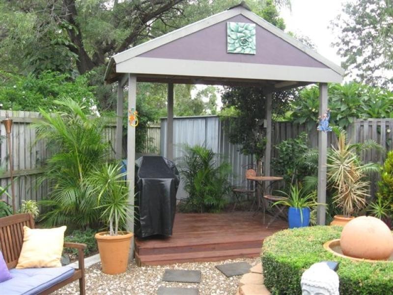 4 Jonwest Close, Torquay QLD 4655