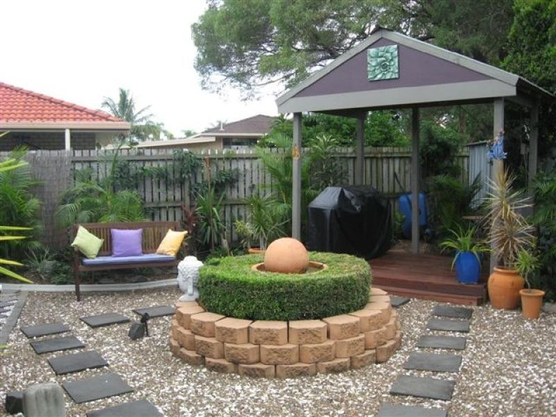 4 Jonwest Close, Torquay QLD 4655