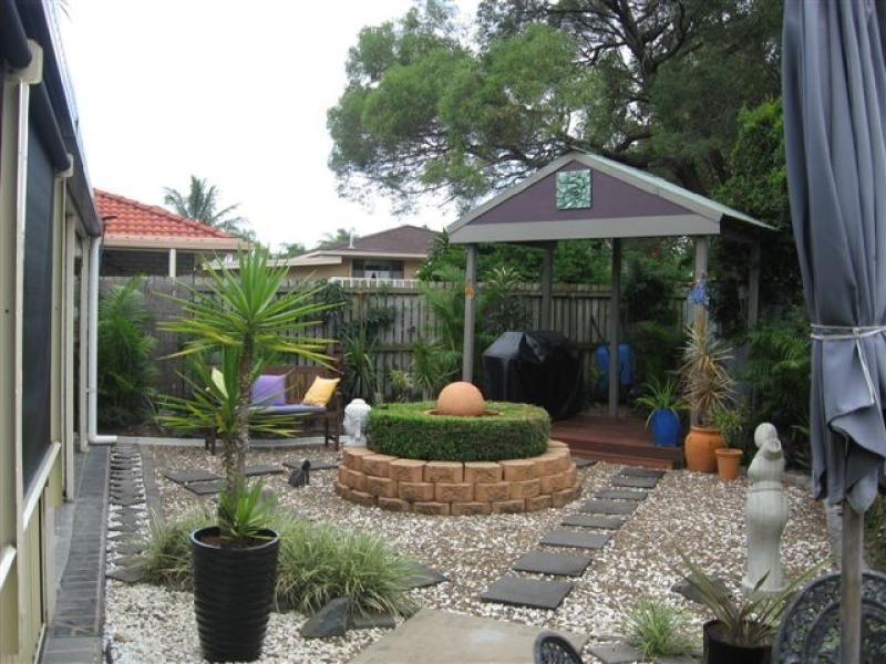 4 Jonwest Close, Torquay QLD 4655