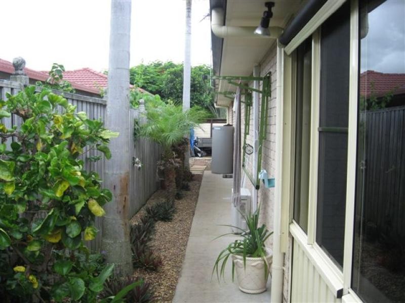 4 Jonwest Close, Torquay QLD 4655