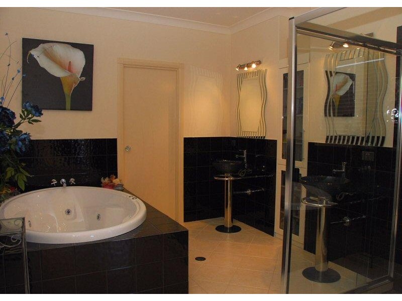 46 Long Street, Point Vernon QLD 4655