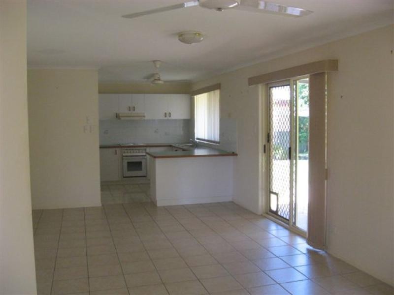 33 Aimee Drive, Urangan QLD 4655