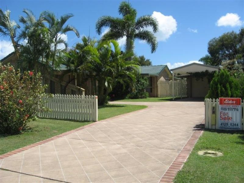 33 Aimee Drive, Urangan QLD 4655