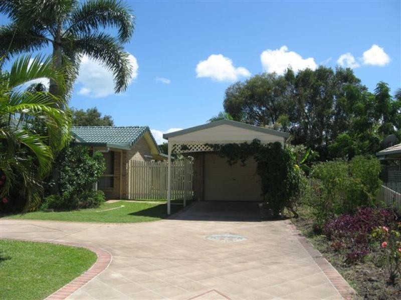 33 Aimee Drive, Urangan QLD 4655
