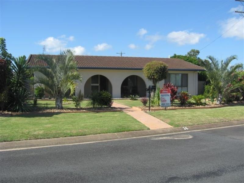 36 South Street, Urangan QLD 4655