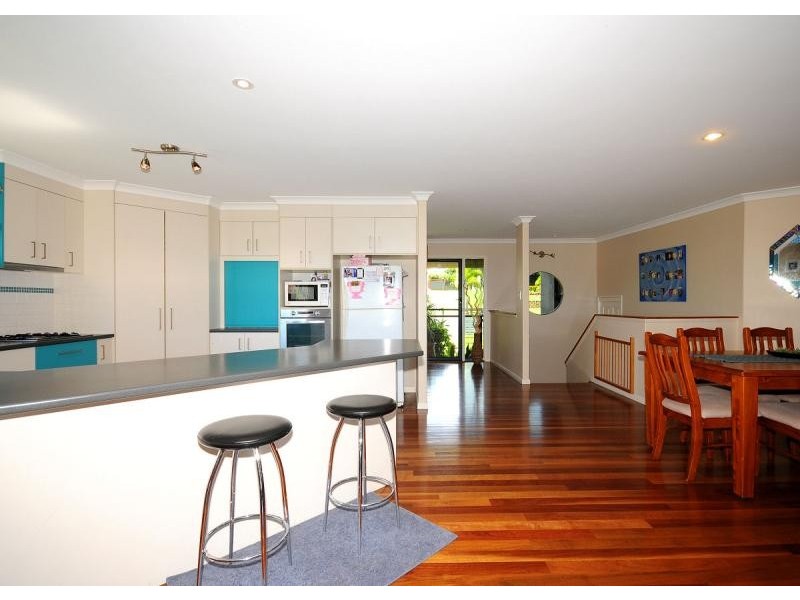 1 Pohlmann Court, Scarness QLD 4655