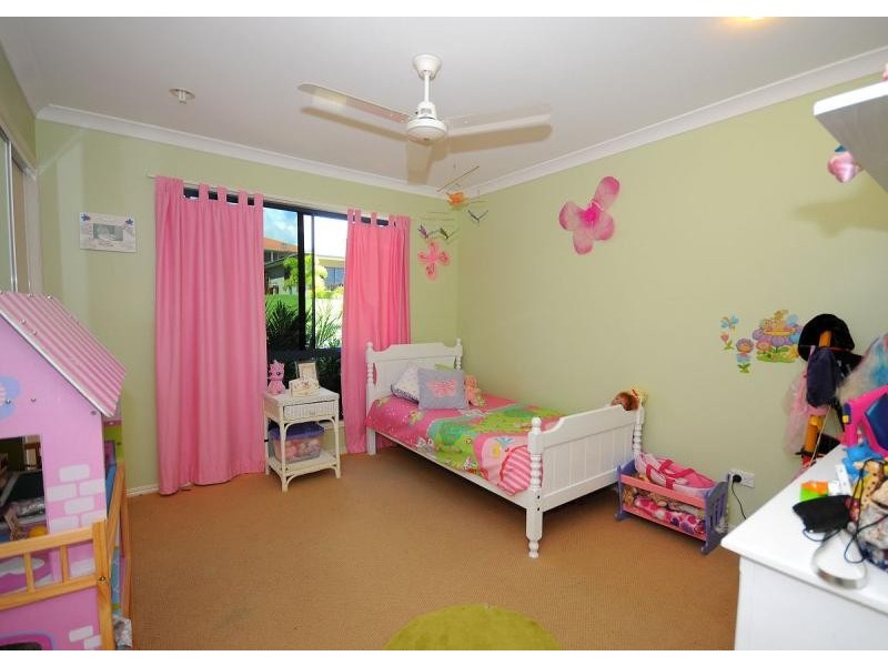 1 Pohlmann Court, Scarness QLD 4655