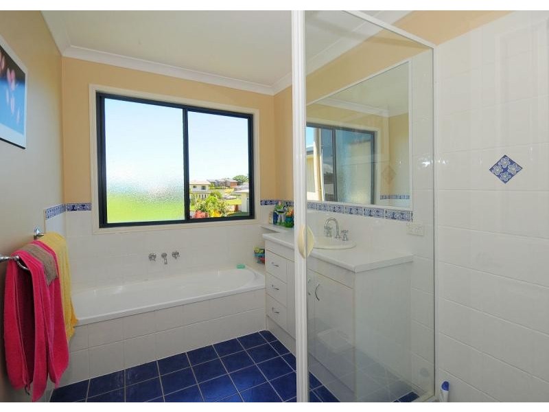 1 Pohlmann Court, Scarness QLD 4655