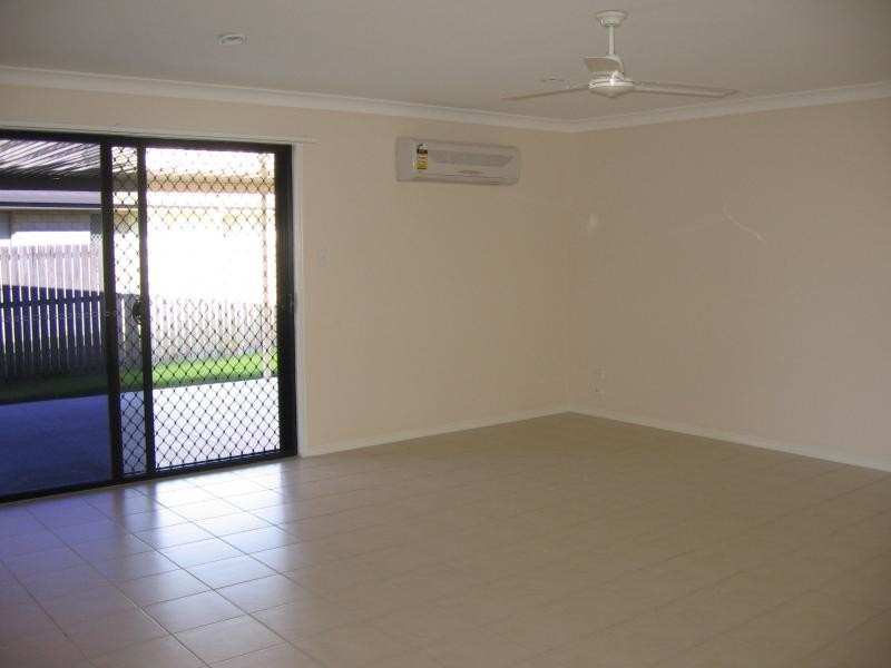 43 Heather Way, Urraween QLD 4655