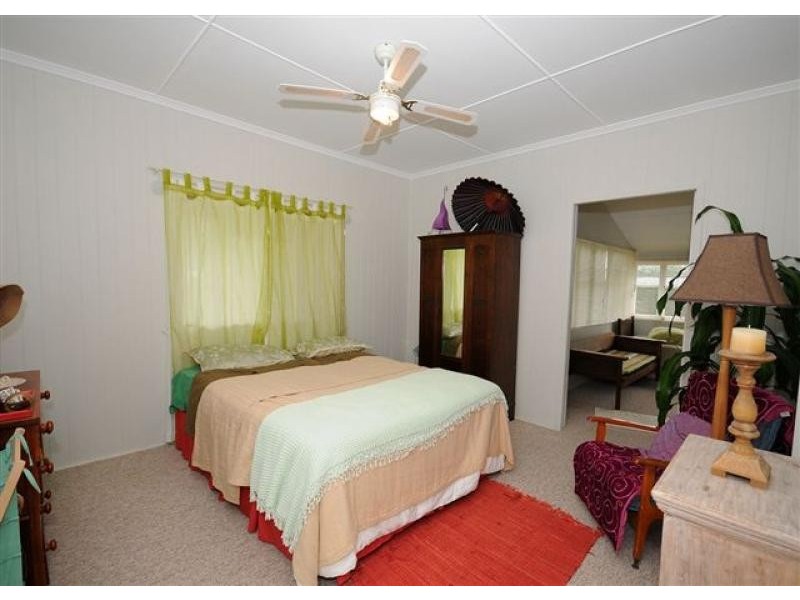 23 Mary Street, Scarness QLD 4655