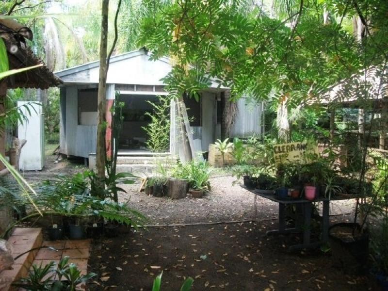 54 Old Bruce Highway, Howard QLD 4659
