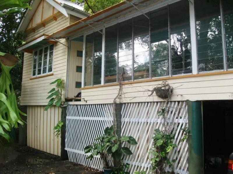 54 Old Bruce Highway, Howard QLD 4659