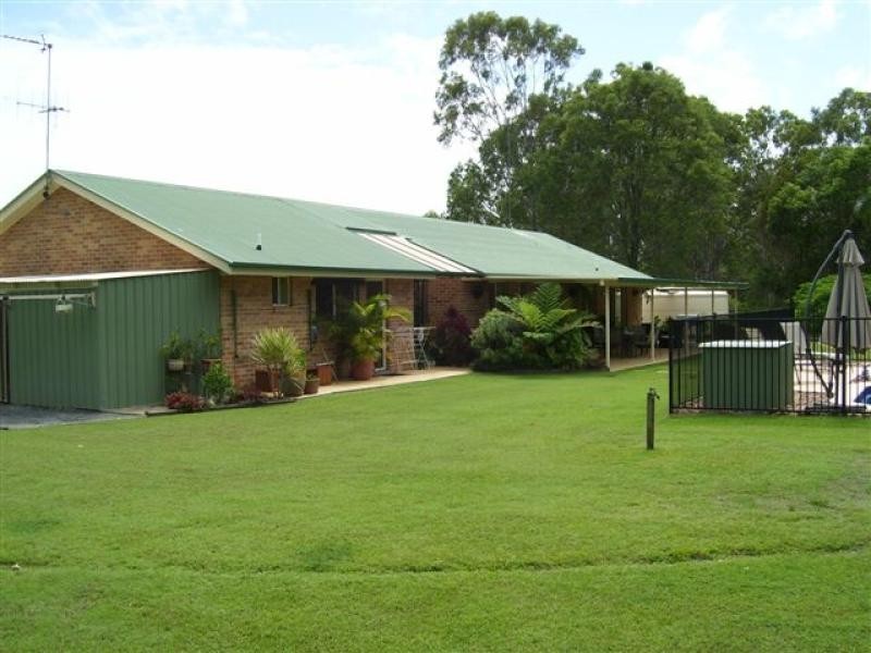 104 Seaview Drive, Booral QLD 4655