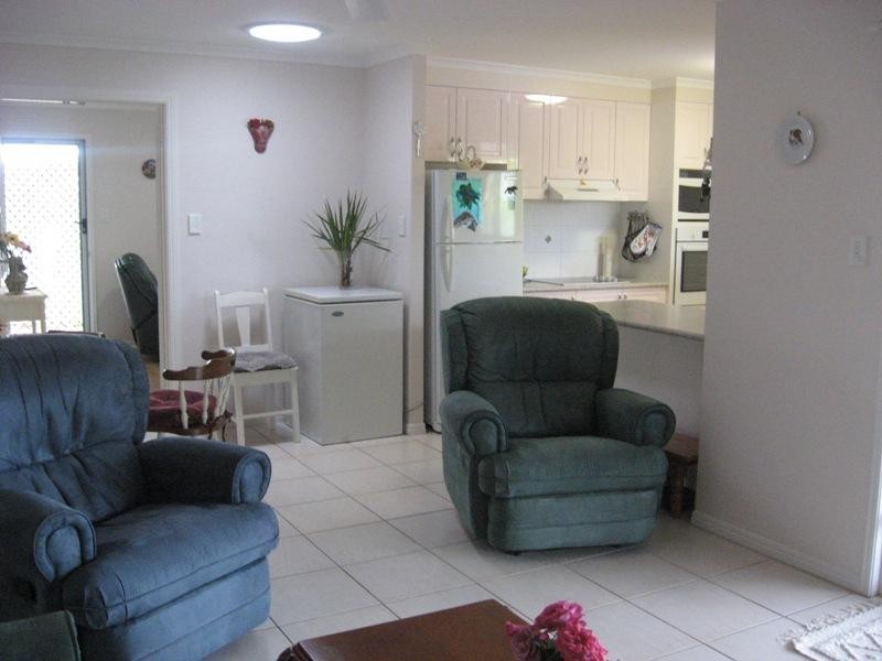 70 Wattle Street, Point Vernon QLD 4655