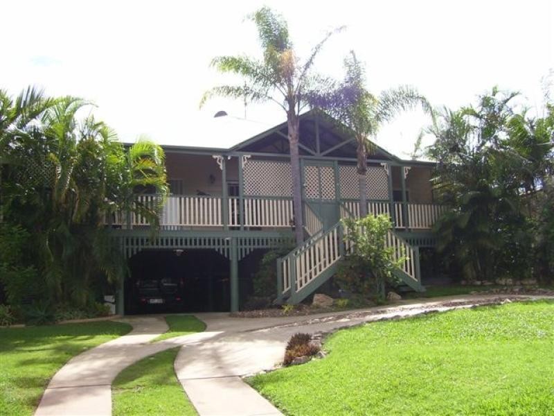 17 Windsor Way, Urraween QLD 4655