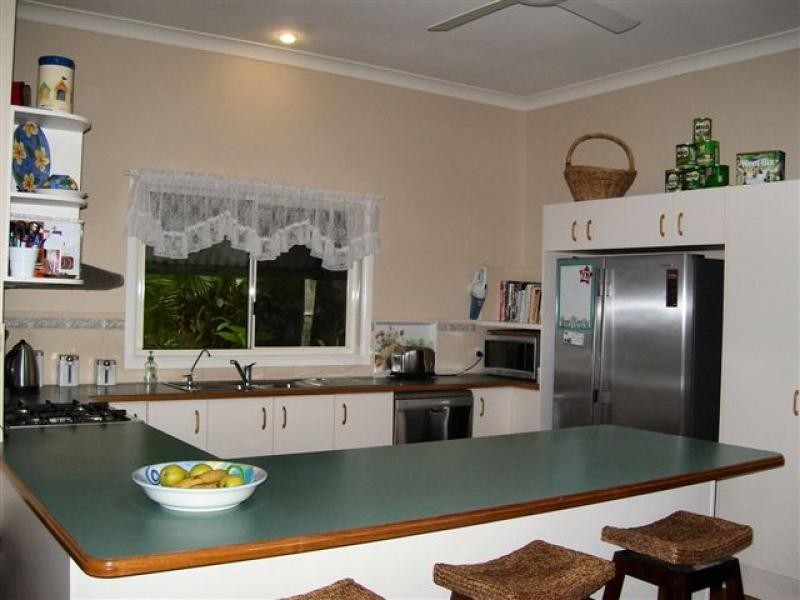 17 Windsor Way, Urraween QLD 4655